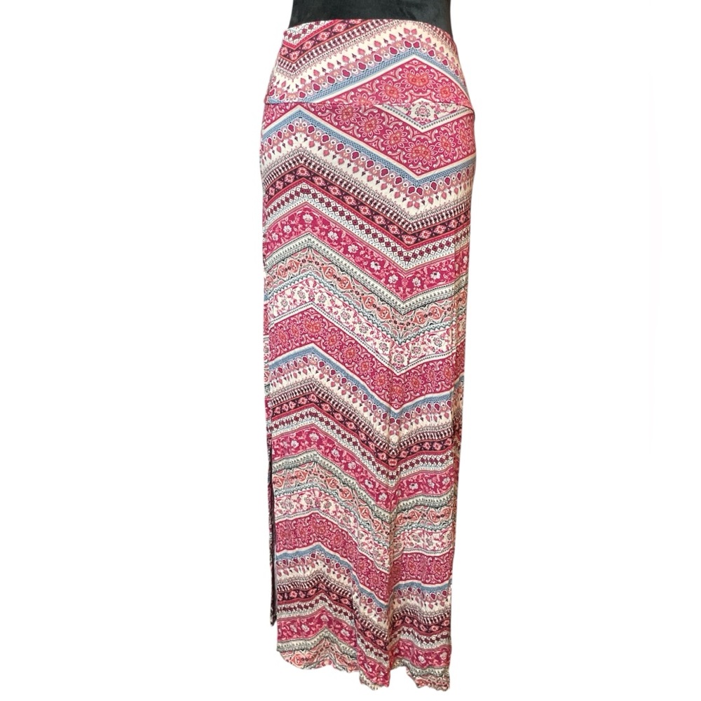 Rue 22 Women's Pink, Blue, Cream Chevron Patterned Maxi Skirt